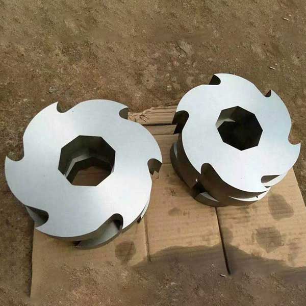 A metal processing plant in Shanghai purchased a batch of shredder blades